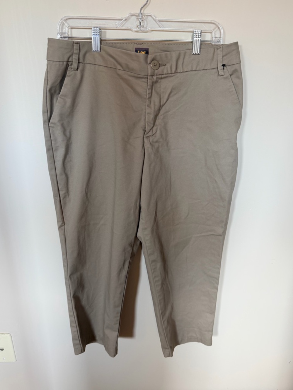 Lee wrinkle free capri Kansas khaki 12 - Picture 2 of 5